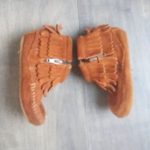 VTG Y2K MINNETONKA SUEDE FRINGE BOHO ANKLE BOOTS KIDS 11
